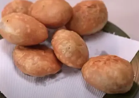 frying the kachoris