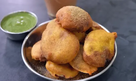 Garnish and Serve the Dabeli Pakoda Sandwich