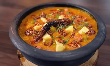 Serve this Sardiyo Wali Special Khichdi hot with a spoon of ghee.