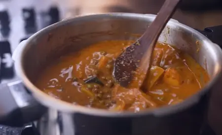 Step 5: Final simmer and finishing Kala Vatana Usal with fresh coriander
