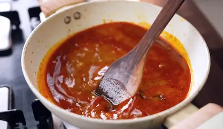 Cooking masala base for white vatana ghugni