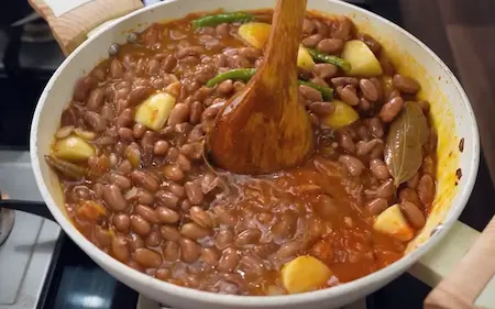 Step 7: Adding boiled chitra rajma to Creamy Pahadi-Style Rajma Madra Recipe
