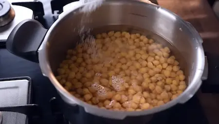 Step 3: boiling chickpeas for Halwai Style Chole Paneer Recipe