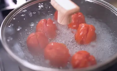 Step 1: boiling tomatoes for Dhaba Style Matar Paneer