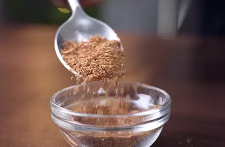 Dry roasting cinnamon cardamom cloves for Bengali garam masala for Aloo Dum Muri Ghugni