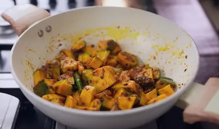 Step 3: finishing kaddu sabji for Pancham Style Puri Sabji